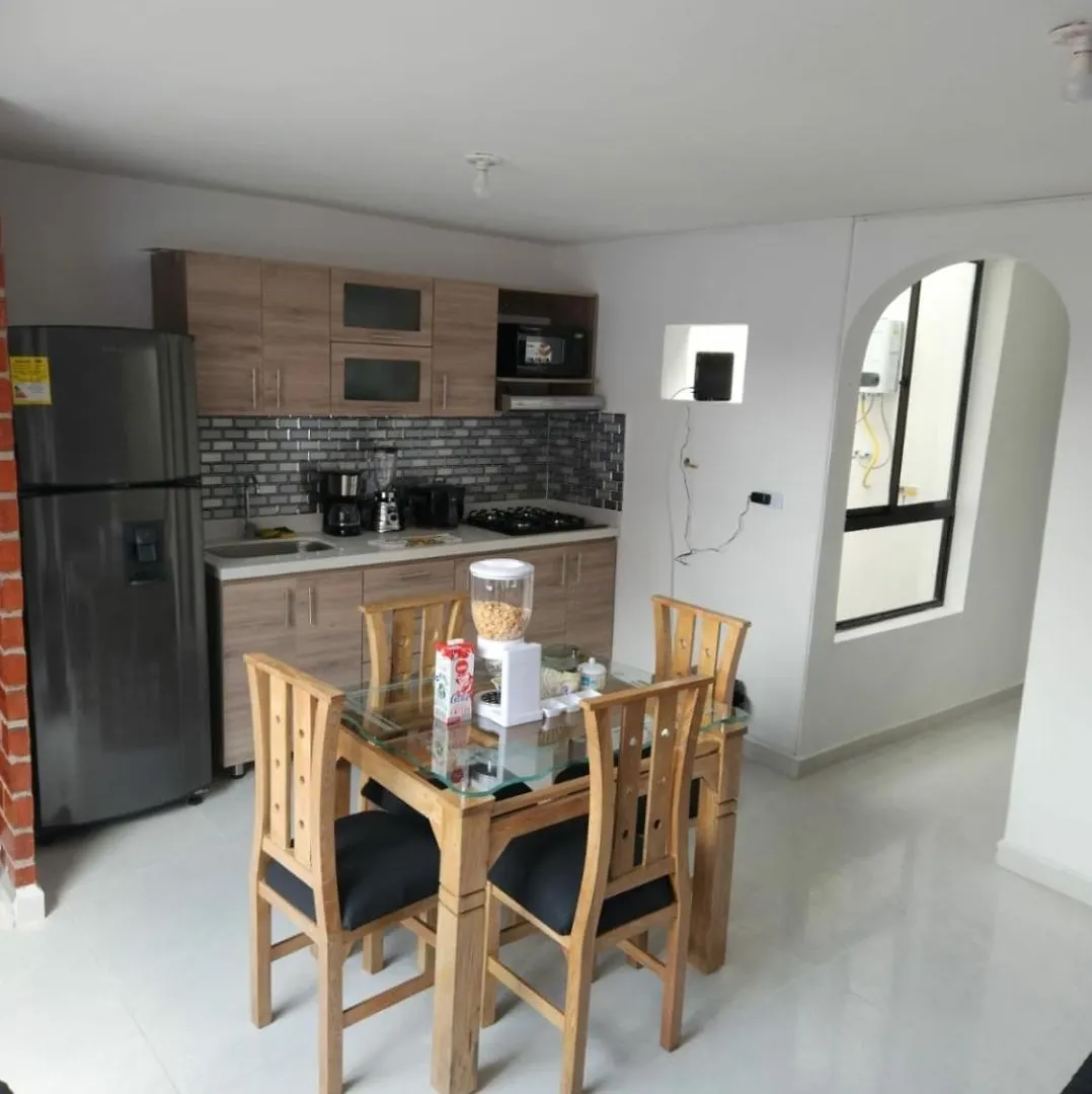Grande Y Esclusivo Apartamento Medellin Apartment